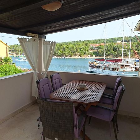 Two-Bedroom Apartment With Sea View,Big Terrase And Garden Stari Grad  Exterior photo