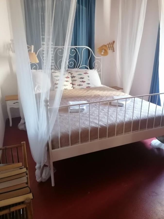 Two-Bedroom Apartment With Sea View,Big Terrase And Garden Stari Grad  Exterior photo